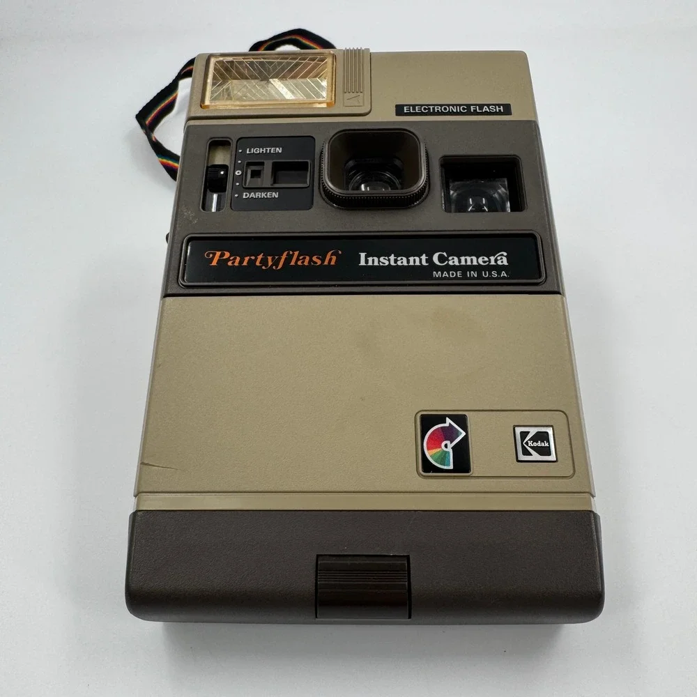 Kodak Partyflash Instant‎ Camera Vintage Tan Brown Made in USA Electronic Flash